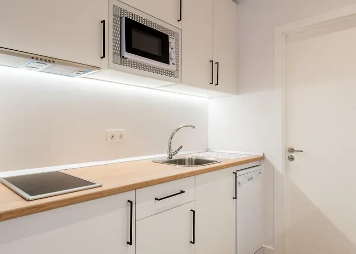 Santa Barbara Suites, 아파트 세비야