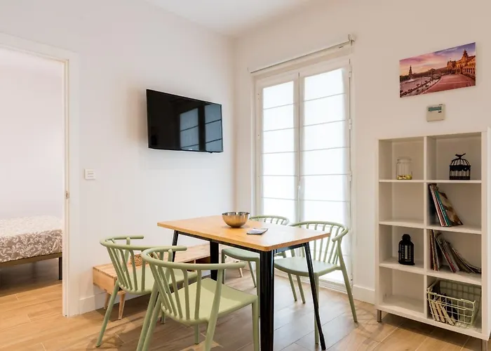 아파트 Santa Barbara Suites, 세비야