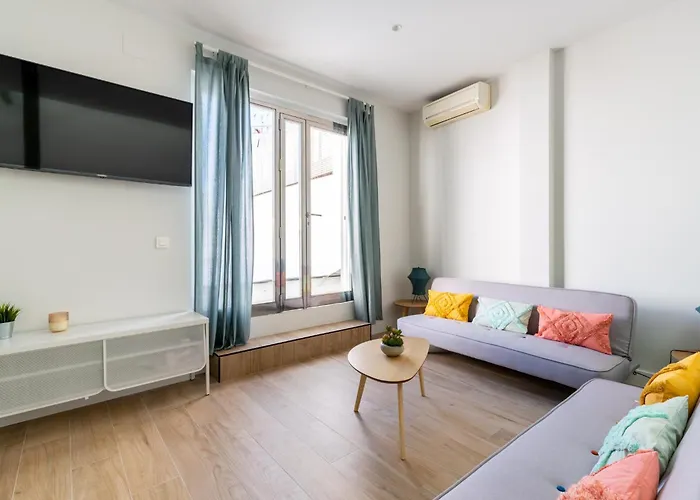 Santa Barbara Suites, 아파트 세비야