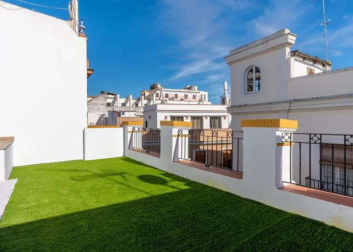 아파트 Santa Barbara Suites, 세비야