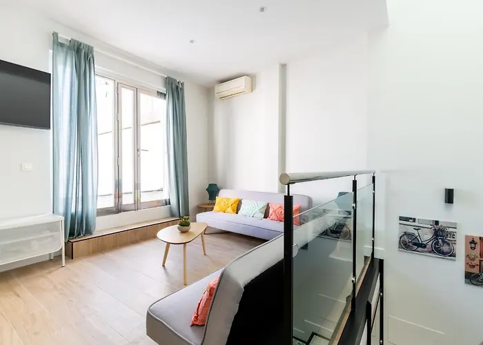 Santa Barbara Suites, 세비야